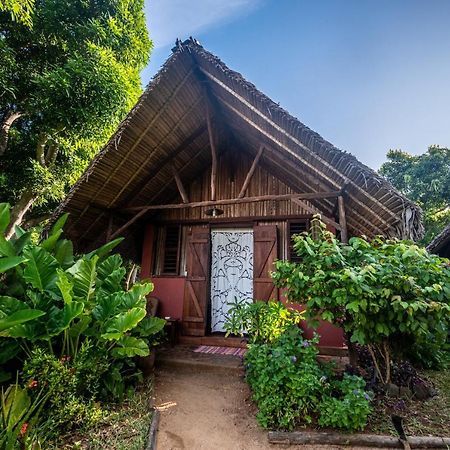Sakatia LodgeAmpasimena エクステリア 写真