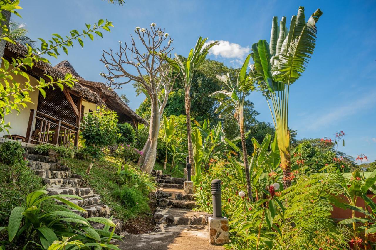 Sakatia LodgeAmpasimena エクステリア 写真